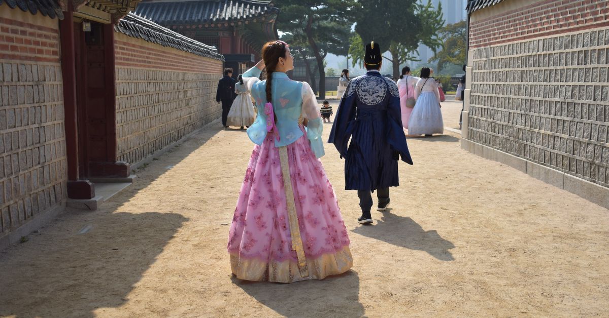 Unique Korean Experience Wearing a Hanbok In Seoul