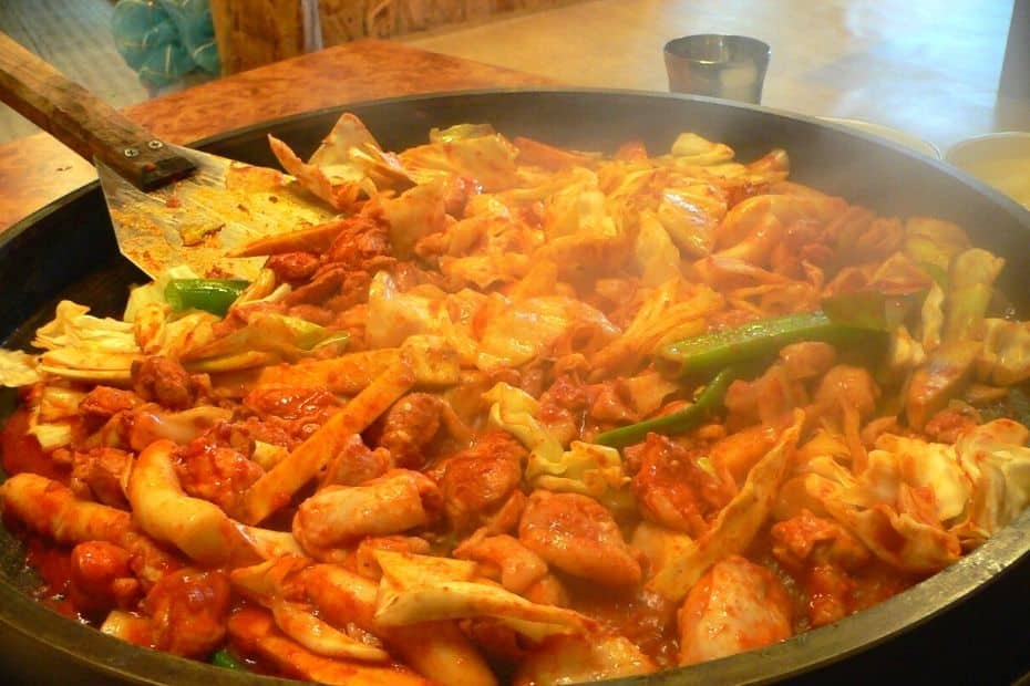 What It's Like Dating In Korea And Things To Watch Out For 9 Untitled design 2021 02 15T162719.261