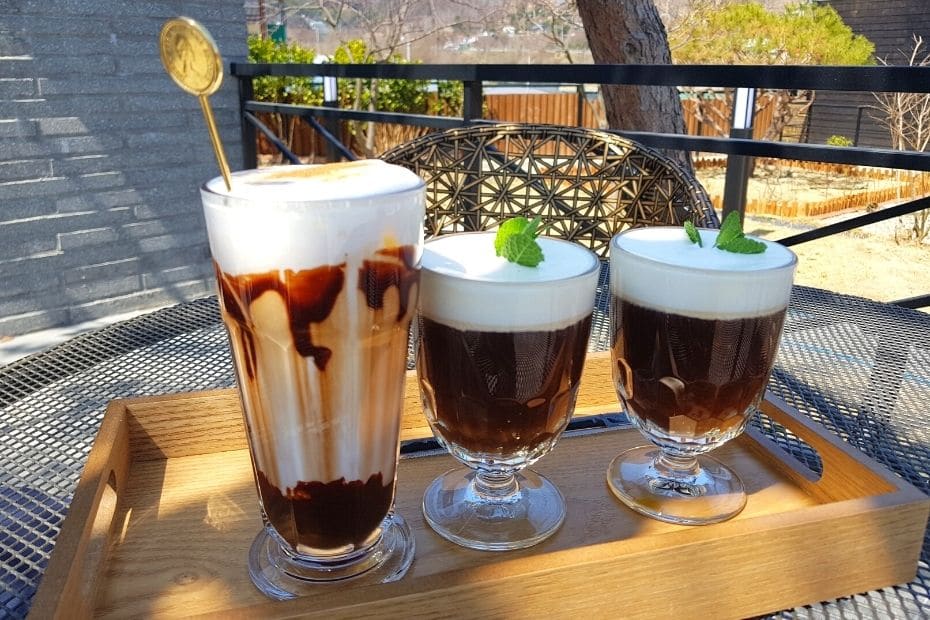 Various types of iced lattes from Korea