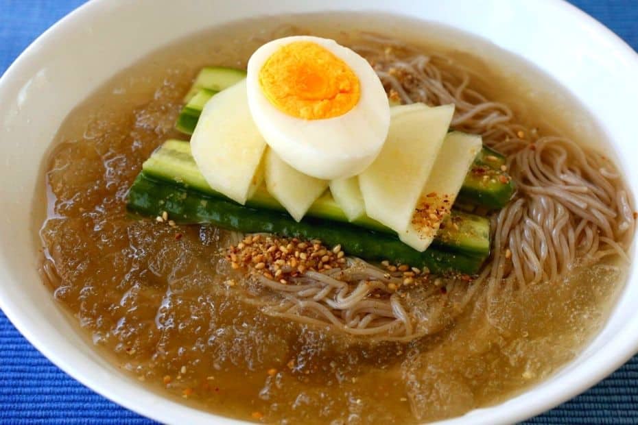 A bowl of Korean naengmyeon