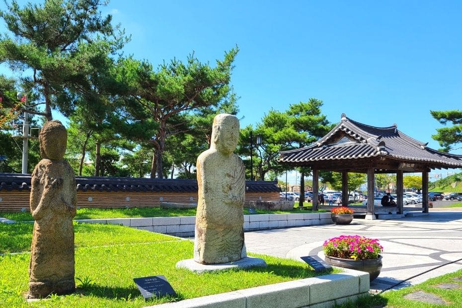 10 Things To Do In Buyeo 2025: UNESCO World Heritage City 9 Statues outisde Buyeo National Museum