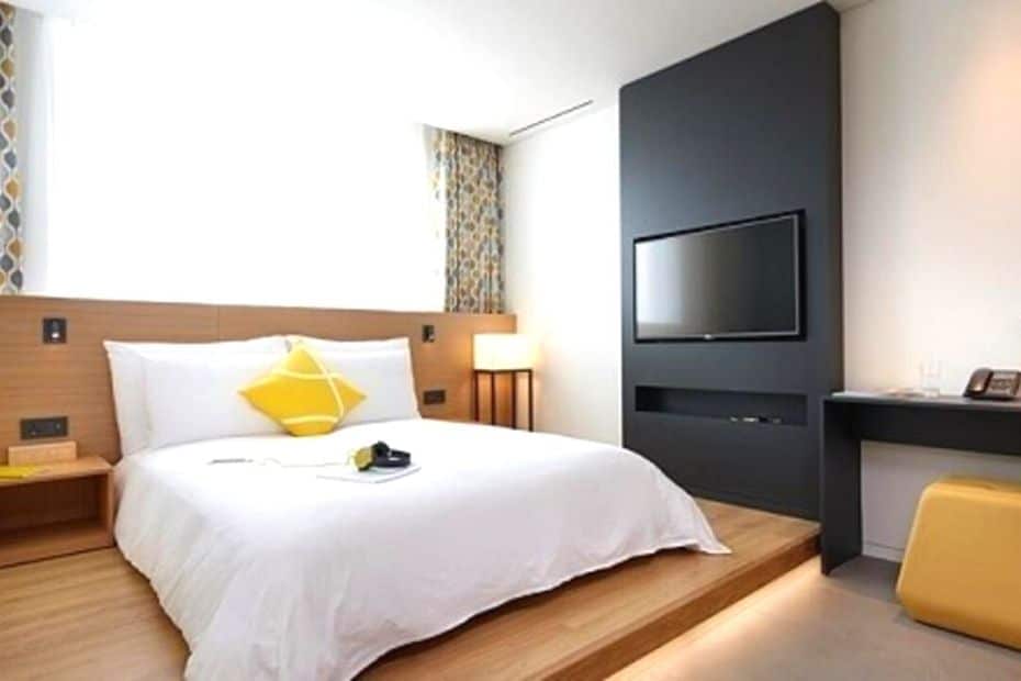 Top 10 Budget Hotels In Myeongdong: Best Stays Under $100 2