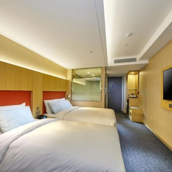 Best Hotels In Myeongdong: Where To Stay & 2025 Travel Guide 17 Hotel Midcity Myeongdong Seoul Room