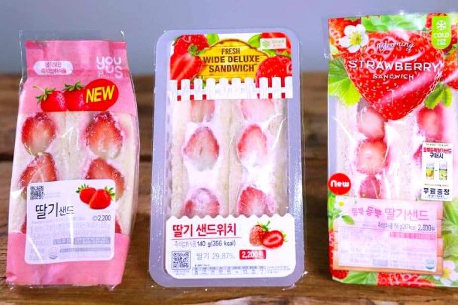 Korean fruit sandwiches