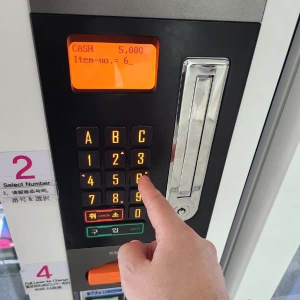 Selecting a number on a keypad
