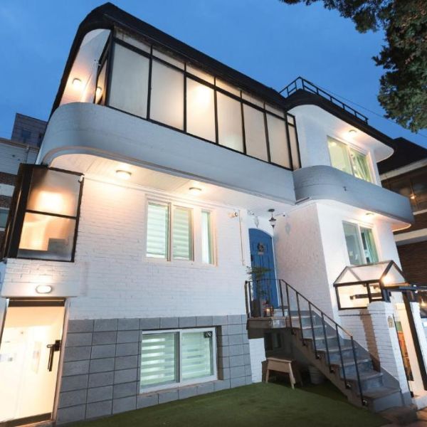 Neat House Hongdae Exterior