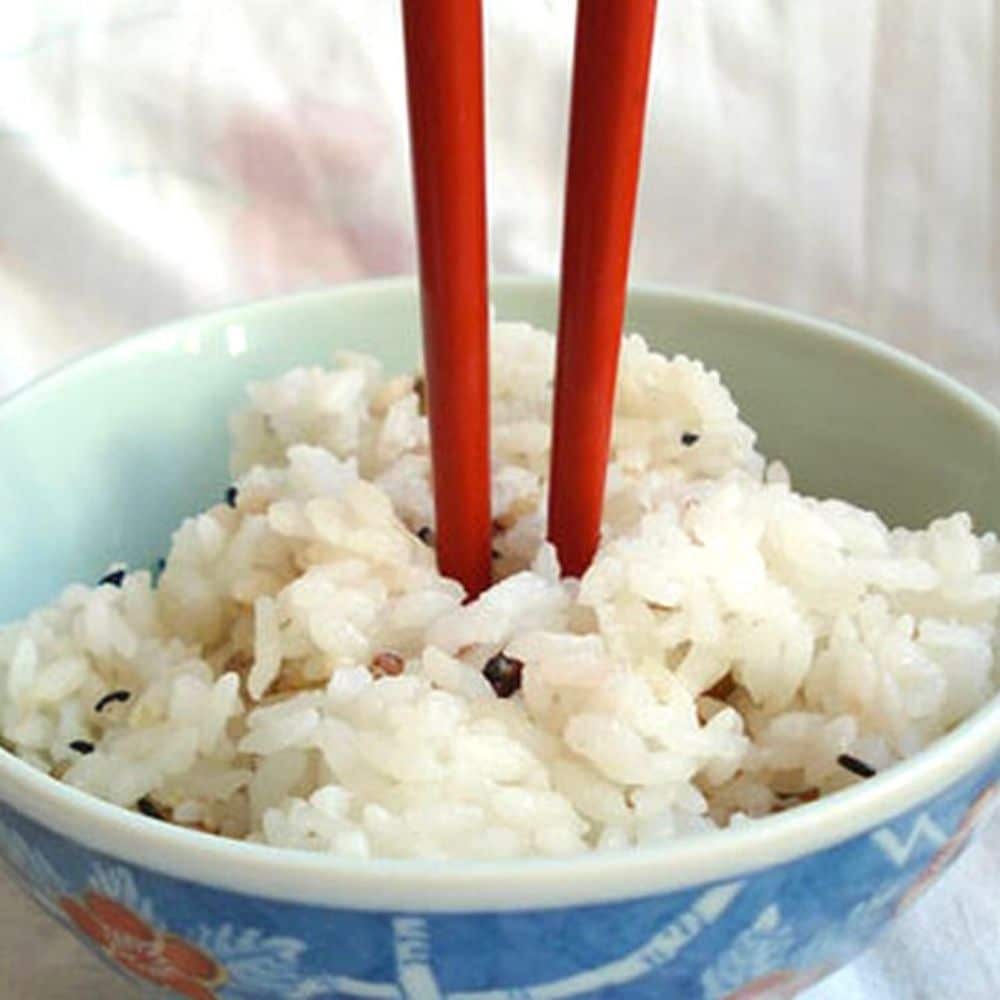 Bad Korean Etiquette To Stick Chopsticks In Rice