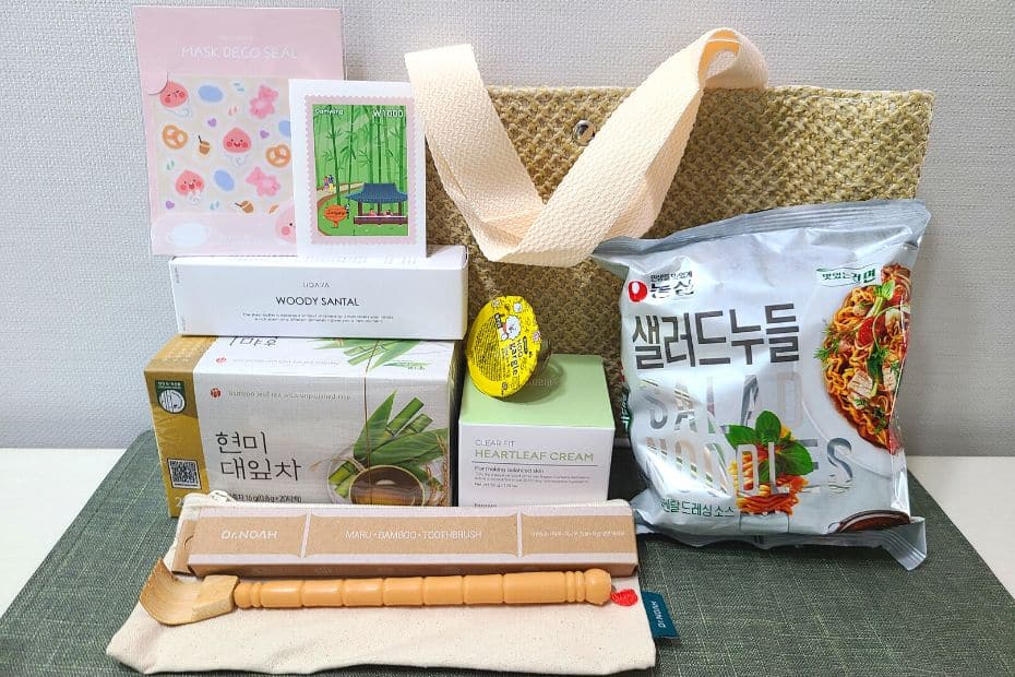 Contents from Autumn Daebak Box