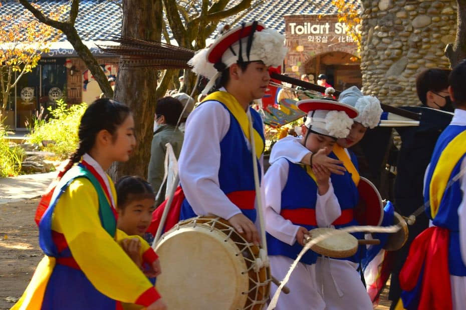 Traditional Korean Cultural Performers