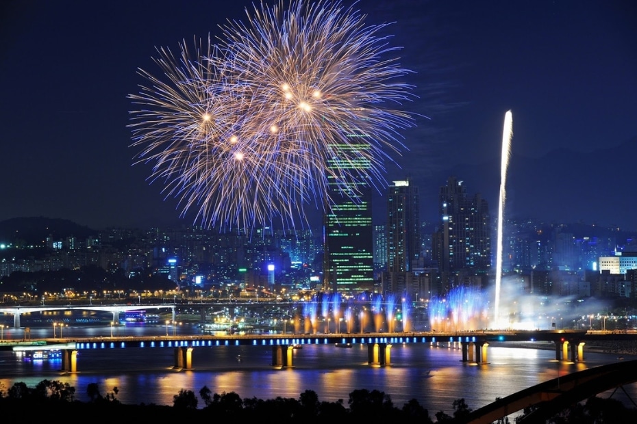Winter Festivals In Korea New Years Eve Fireworks Seoul