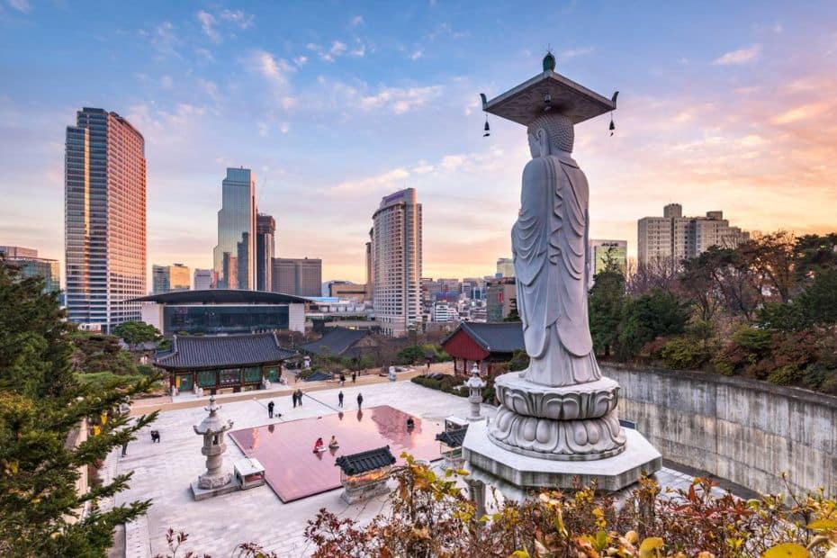 Bongeunsa Temple in Gangnam Seoul Korea