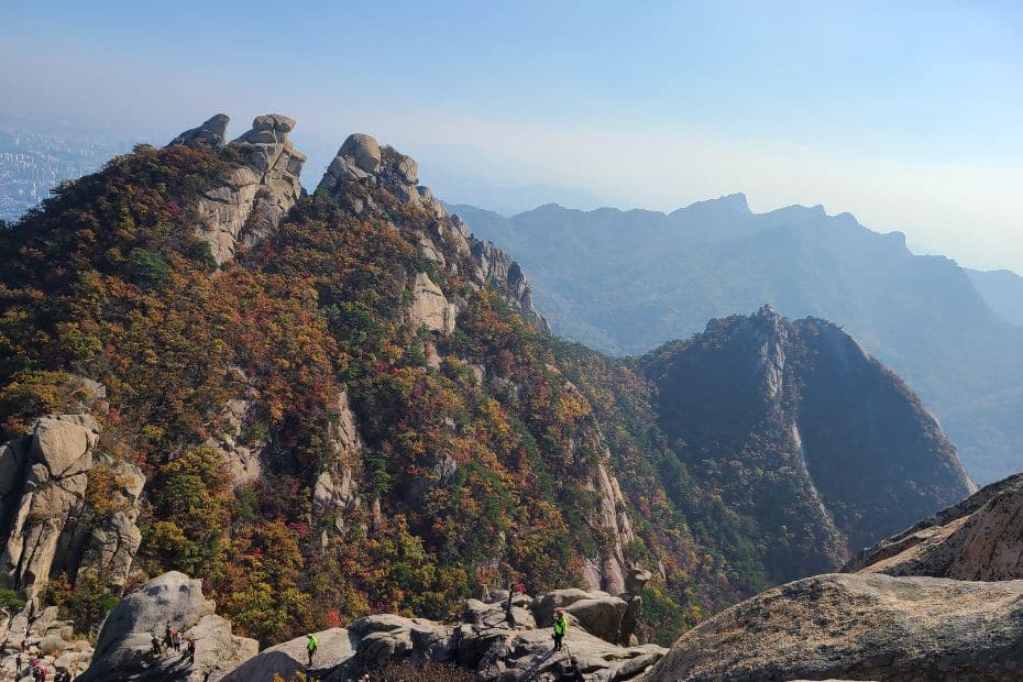 How To Hike Bukhansan Baegundae Peak: Seoul's Best Hike 2025 18 Baegundae Peak With Autumn Foliage In Bukhansan