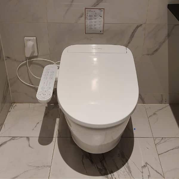 Korean electronic toilet and electronic bidet