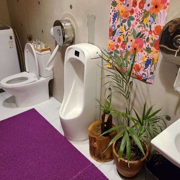 Toilet in a cafe in Korea