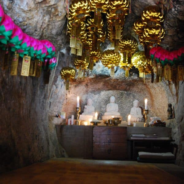 View inside Geumganggul Cave
