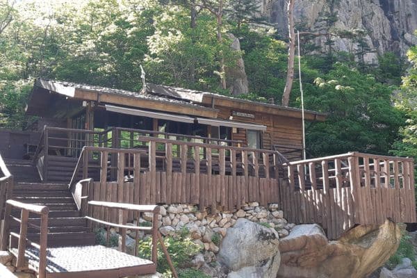 Yangpok Shelter in Seoraksan