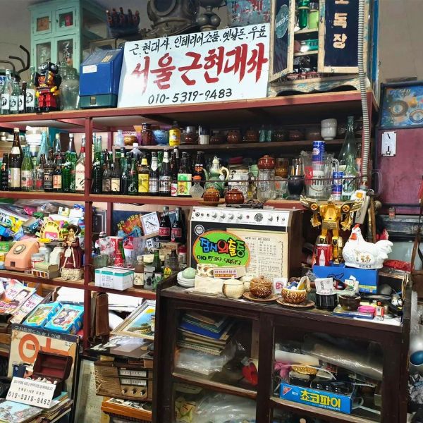 Goods on sale at Seoul Folk Flea Market