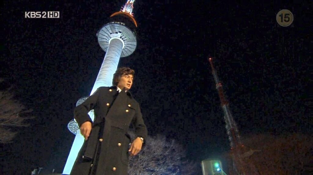 K-drama series Boys Over Flowers (2009) filming location at Namsan Tower starring Lee Min Ho.