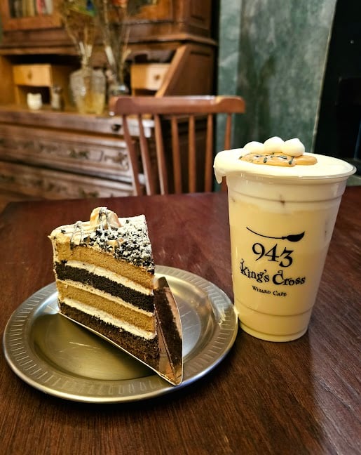 20 Best Cafés in Seoul You Should Visit in 2025 8 943 Kings Cross cafe 10 1