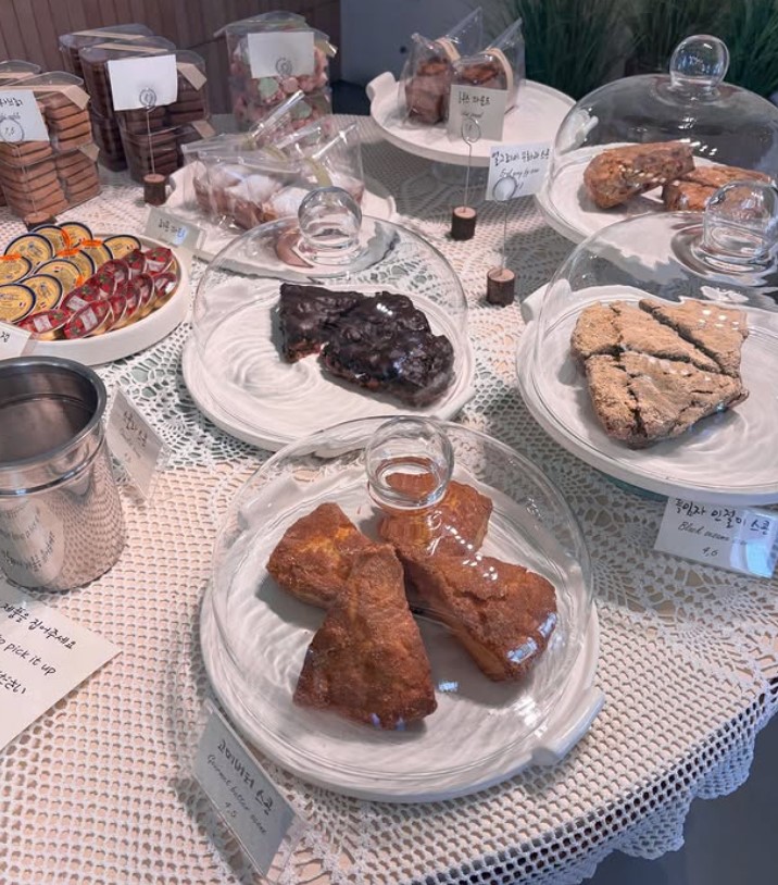 20 Best Cafés in Seoul You Should Visit in 2025 25 Humming Bella cafe seoul4